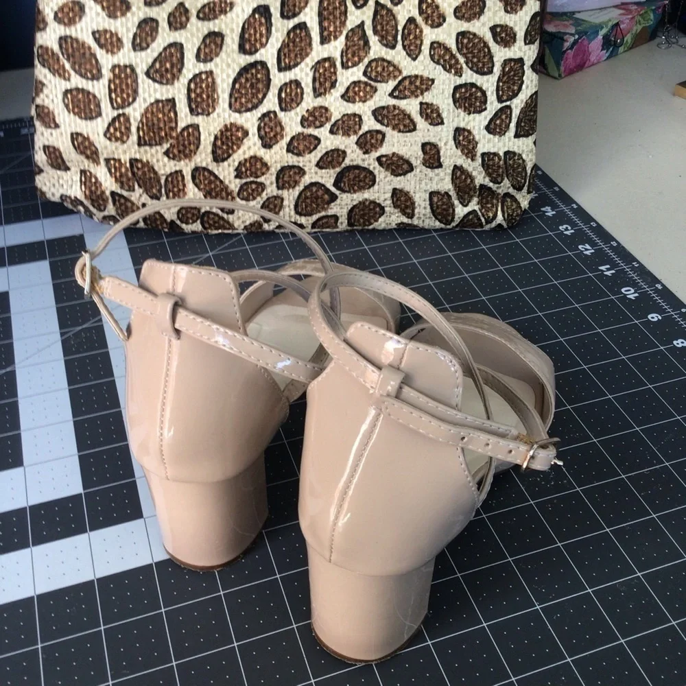 Summer Strappy Heel Peep Toe Sandals size 7.5
